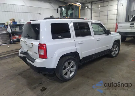 2014 Jeep Patriot Latitude z USA, uszkodzony, nr VIN 1C4NJRFB5ED855681